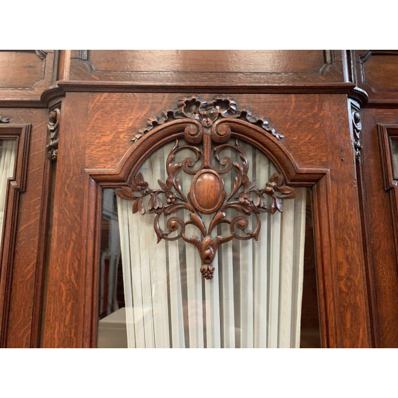Liège-style buffet in two parts, made of patinated solid oak – 20th century