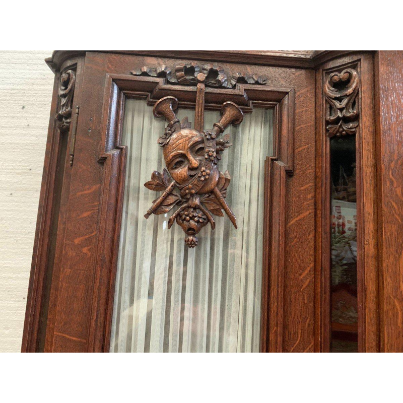 Buffet liégeois en deux corps en chêne massif patiné – XXᵉ siècle