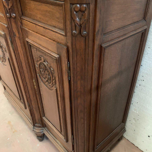 Liège-style buffet in two parts, made of patinated solid oak – 20th century