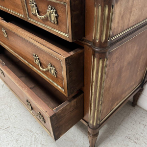 Mahoniehouten commode in Lodewijk XVI-stijl met een blad van grijs geaderd marmer – 19e eeuw