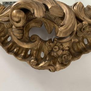 Miroir Louis XV en bois sculpté doré – XVIIIᵉ siècle