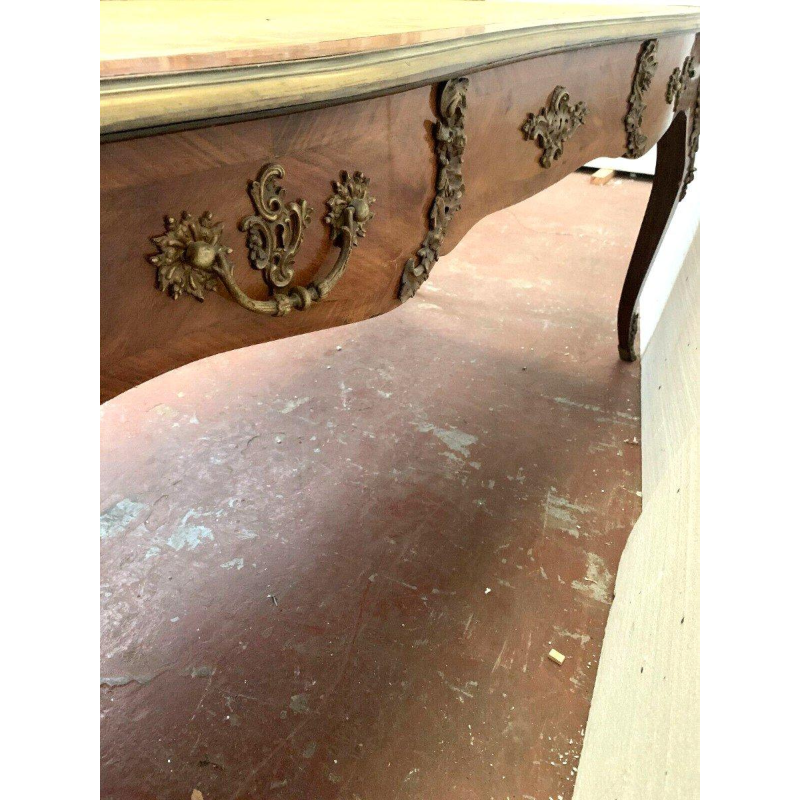 Louis XV style ceremonial desk, tan leather top – 19th century