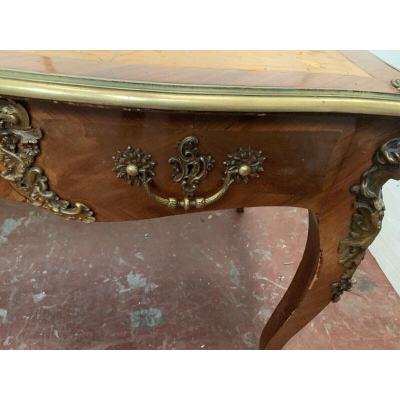 Louis XV style ceremonial desk, tan leather top – 19th century