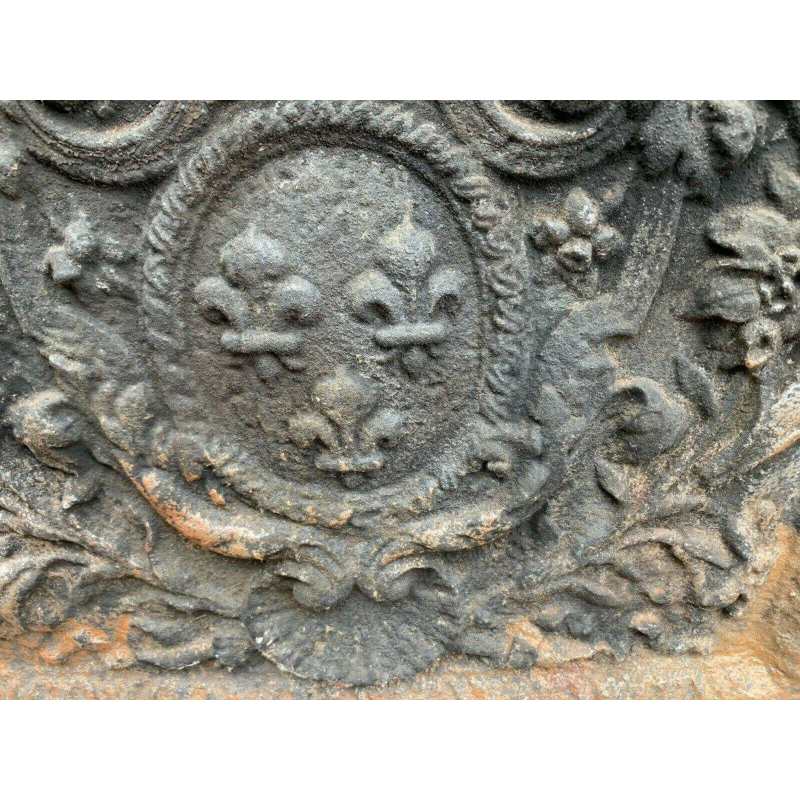 Plaque de fond de cheminée en fonte – XIXᵉ siècle