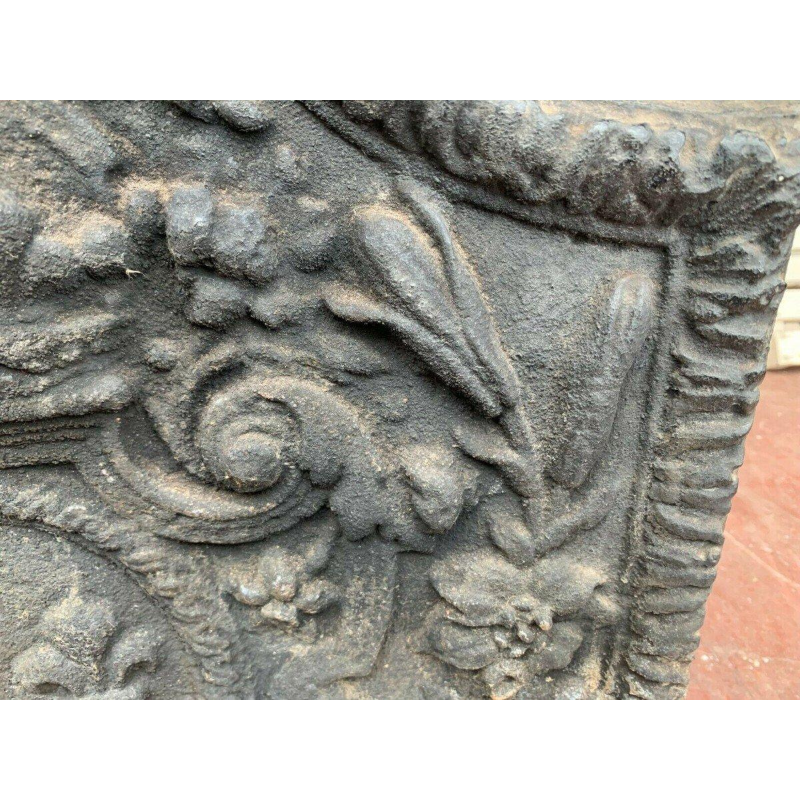 Plaque de fond de cheminée en fonte – XIXᵉ siècle