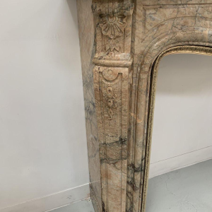 Open haard in Louis XV-stijl van rood brecciamarmer – 19e eeuw