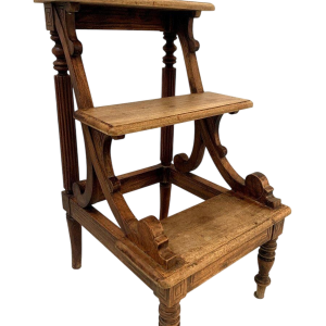 Escalier de bibliothèque en bois teinté à trois marches – XIXᵉ siècle