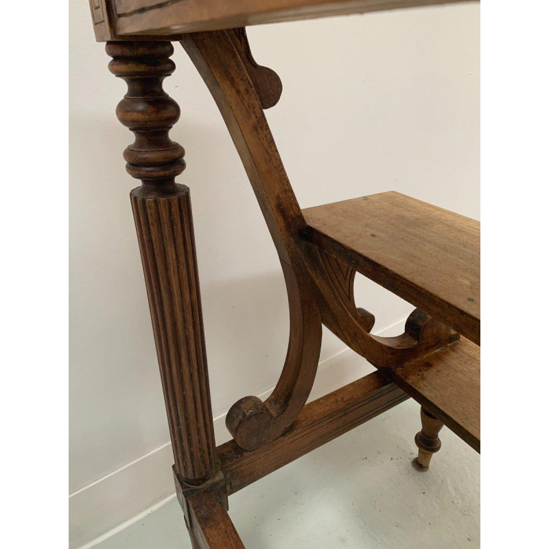 Bibliotheektrap van gebeitst hout met drie treden – 19e eeuw