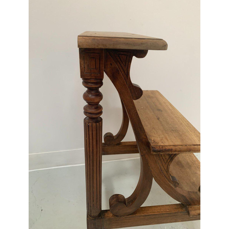 Bibliotheektrap van gebeitst hout met drie treden – 19e eeuw