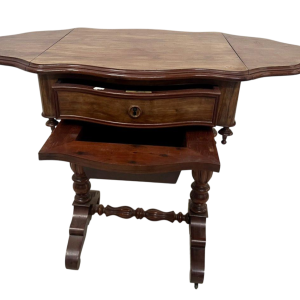 Werktafel van mahoniehout en fineer uit het Napoleontische tijdperk, 19e eeuw.