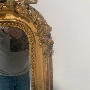 Louis XV style mirror in wood and stucco gilded with gold leaf – 19th century