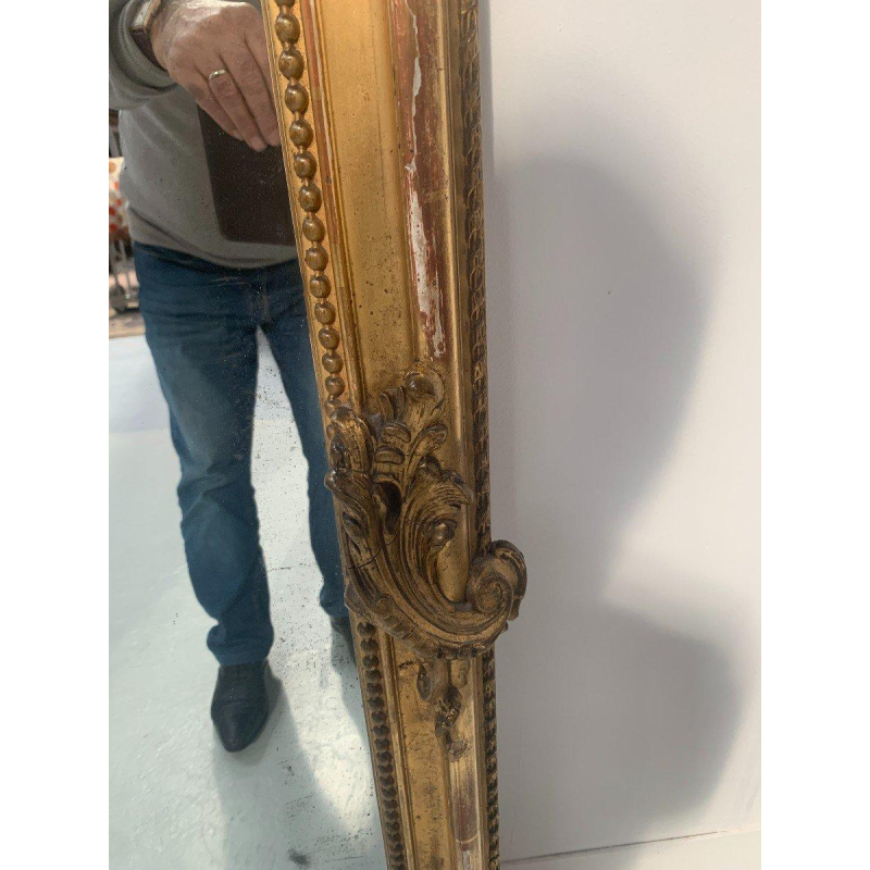 Miroir de style Louis XV en bois et stuc doré à la feuille d'or – XIXᵉ siècle