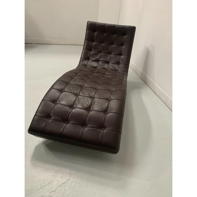 Banquette de relaxation en damier de cuir noir – XXᵉ siècle