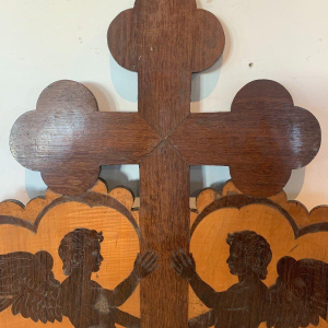 Ingelegd houten paneel, versierd met gevleugelde engelen – 19e eeuw