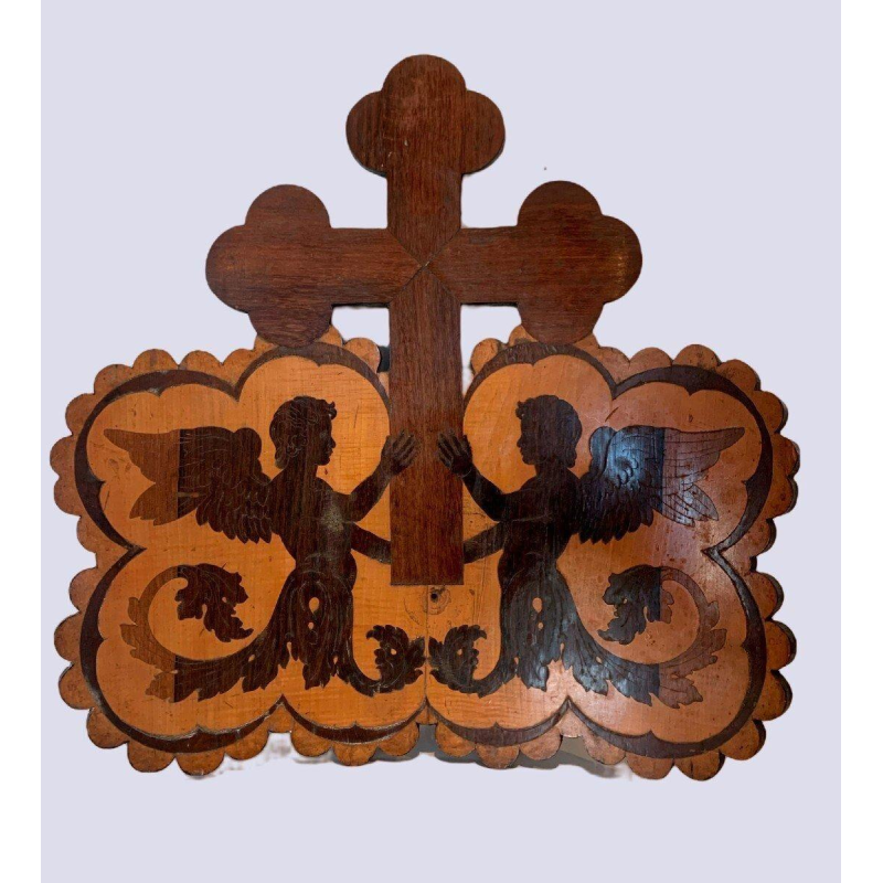 Ingelegd houten paneel, versierd met gevleugelde engelen – 19e eeuw