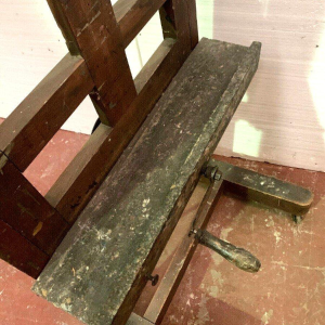 Massief eikenhouten schildersezel met tandwielmechanisme – 19e eeuw