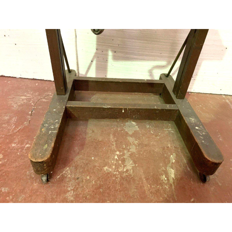 Solid oak rack and pinion painting easel – 19th century