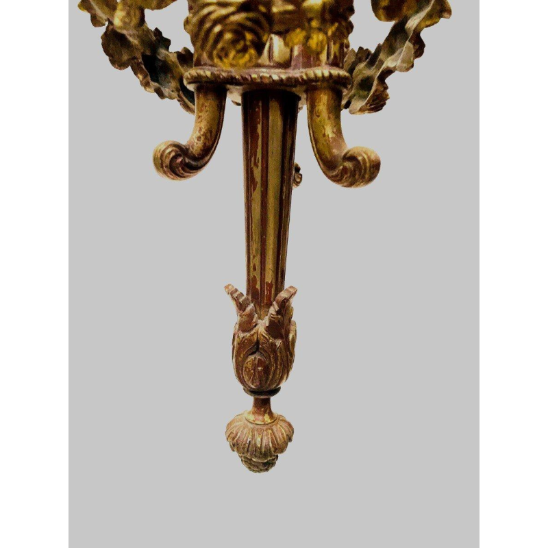 Kroonluchter in Lodewijk XVI-stijl van brons met kandelaars van mat glas – 20e eeuw