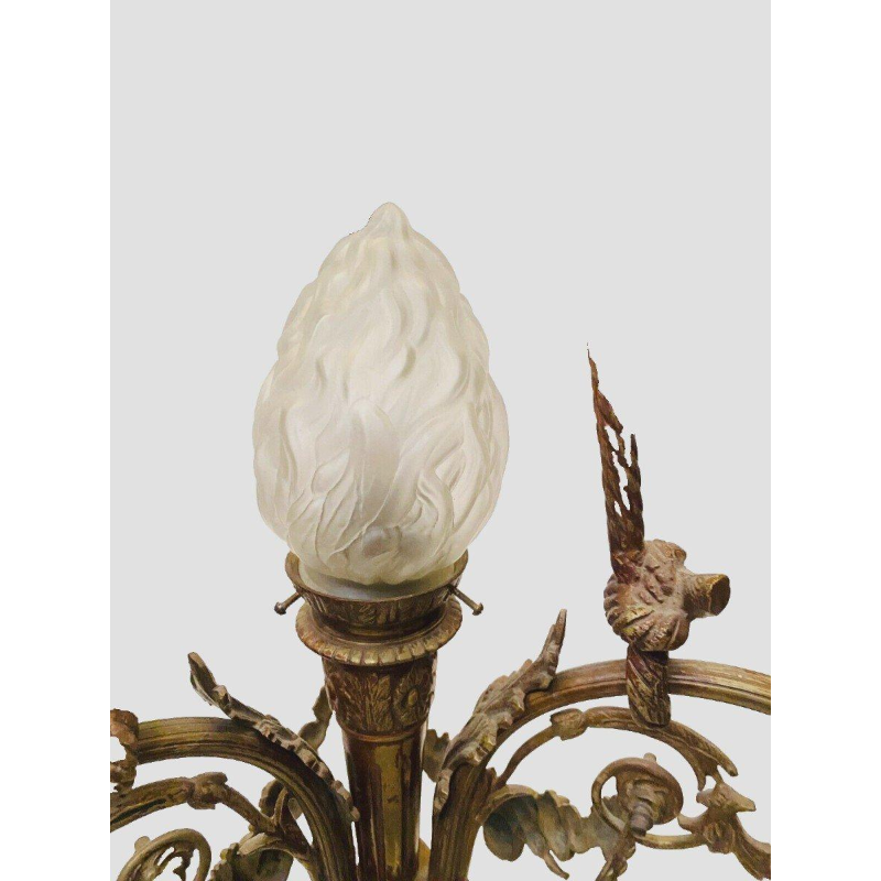 Kroonluchter in Lodewijk XVI-stijl van brons met kandelaars van mat glas – 20e eeuw