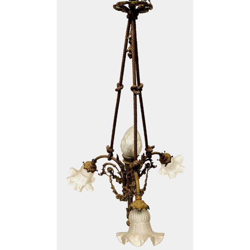 Lustre de style Louis XVI en bronze et bobèches en verre dépoli – XXᵉ siècle