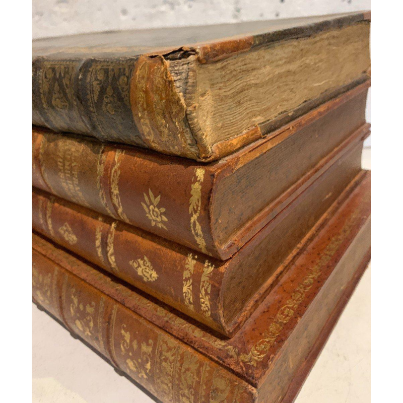 Cave à liqueur et boîte de jeux en trompe l’œil de livres anciens – XXᵉ siècle