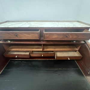 Bureau à cylindre de style Louis XVI en acajou – XIXᵉ siècle