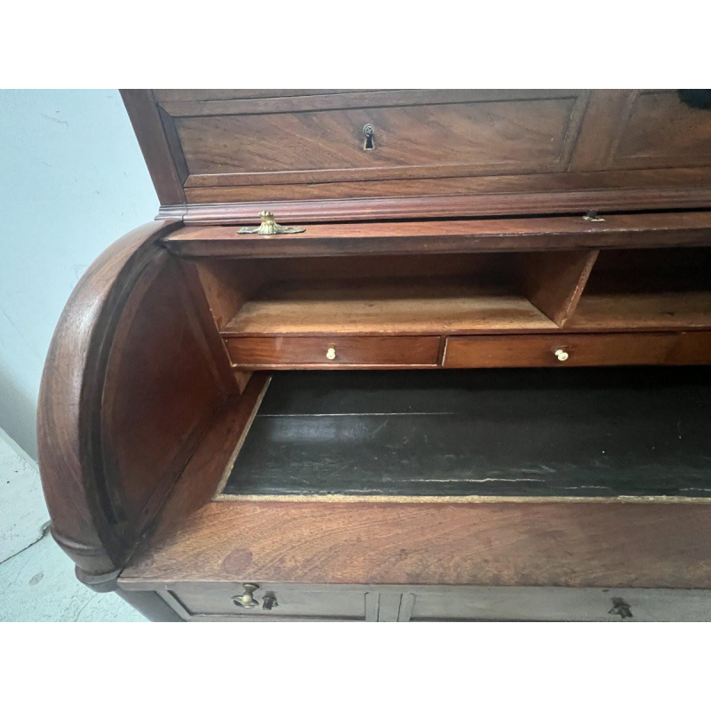 Bureau à cylindre de style Louis XVI en acajou – XIXᵉ siècle