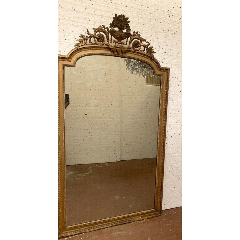 Miroir de style Louis XVI en bois et stuc doré – XIXᵉ siècle