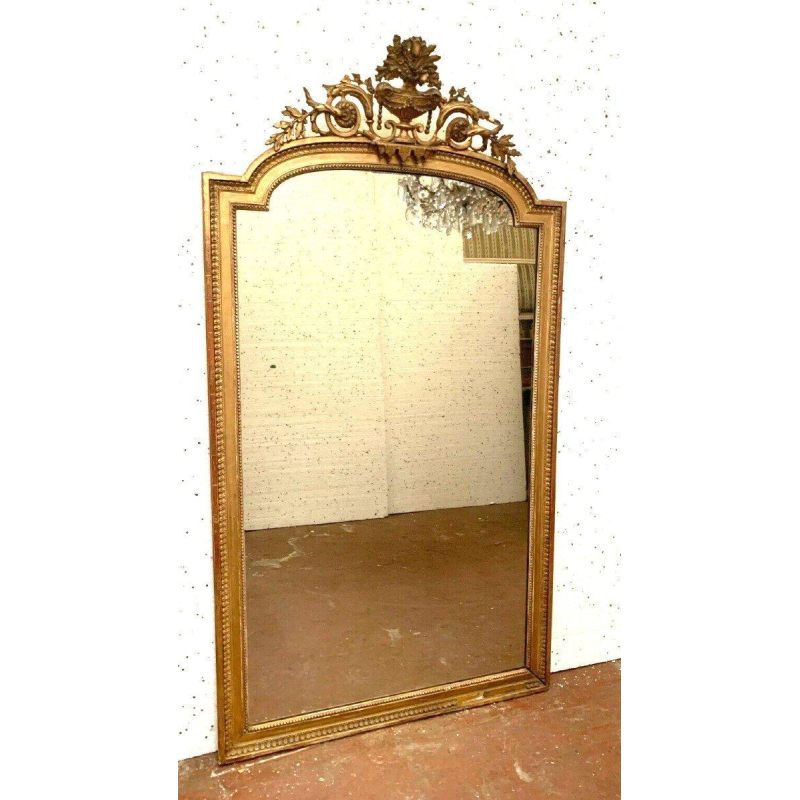 Louis XVI style mirror in wood and gilded stucco – 19th century