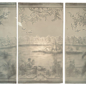 Ensemble de trois vitres gravées à l'acide "Paysage animé, personnages" fin XIXᵉ siècle