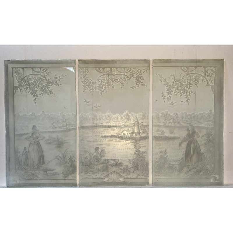Ensemble de trois vitres gravées à l'acide "Paysage animé, personnages" fin XIXᵉ siècle