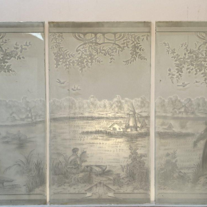 Ensemble de trois vitres gravées à l'acide "Paysage animé, personnages" fin XIXᵉ siècle