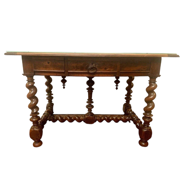 Table bureau de style Louis XIII en noyer sculpté, XIXᵉ siècle