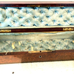 Boîte à gants Napoléon III en loupe de thuya et marqueterie Boulle, XIXᵉ siècle