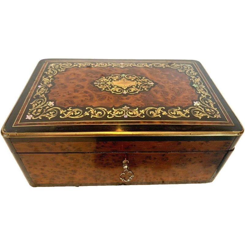 Jewelry box in thuya burl and engraved brass marquetry, 19th century