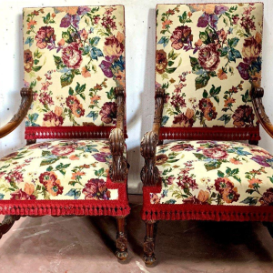 Pair of Renaissance Style Armchairs in Solid Walnut, 19th Century