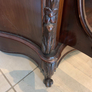 Dressoir van mahoniehout en fineer van Louis-Philippe, 19e eeuw.