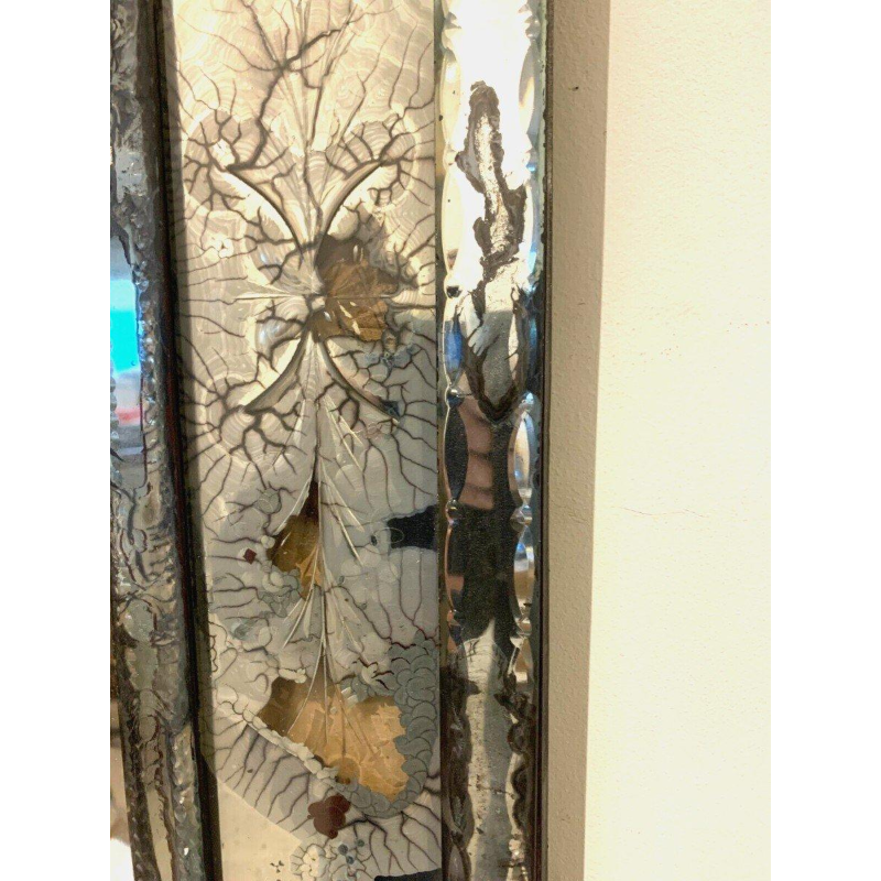 Venetiaanse spiegel met lijst en fronton, begin 20e eeuw