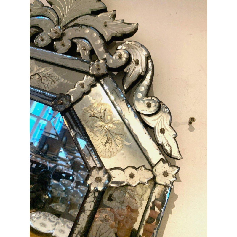 Venetian mirror with a frame and pediment, early 20th century