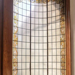 Alfred Labille, verticaal erkerraam in gebrandschilderd glas, 1913