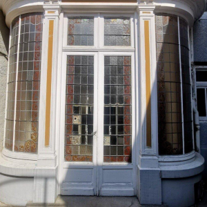 Alfred Labille, verrière verticale type bow-window en verre peint, 1913