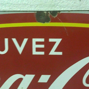 Plaque émaillée « Buvez Coca-Cola » XXᵉ siècle