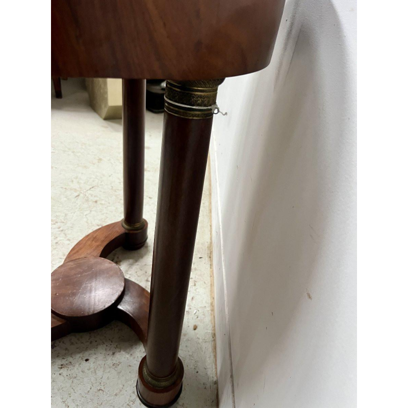 Ronde bijzettafel in Empire-stijl van mahoniehout en fineer, 20e eeuw.