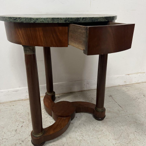 Guéridon rond de style Empire en acajou et placage XX siècle