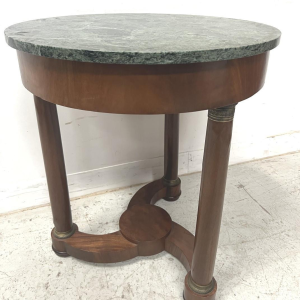 Ronde bijzettafel in Empire-stijl van mahoniehout en fineer, 20e eeuw.