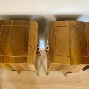 Paar mooie Louis XV stijl bijzettafels