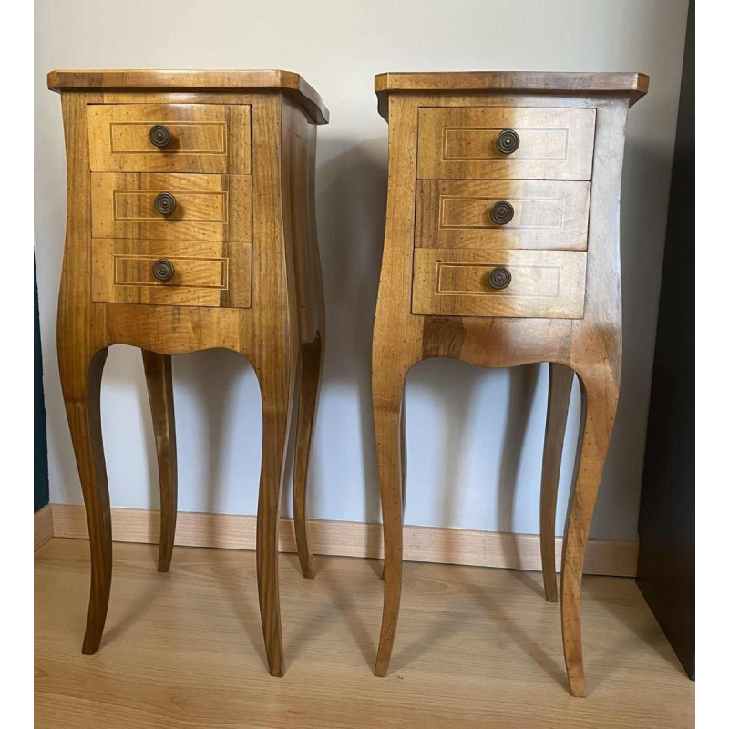 Paar mooie Louis XV stijl bijzettafels