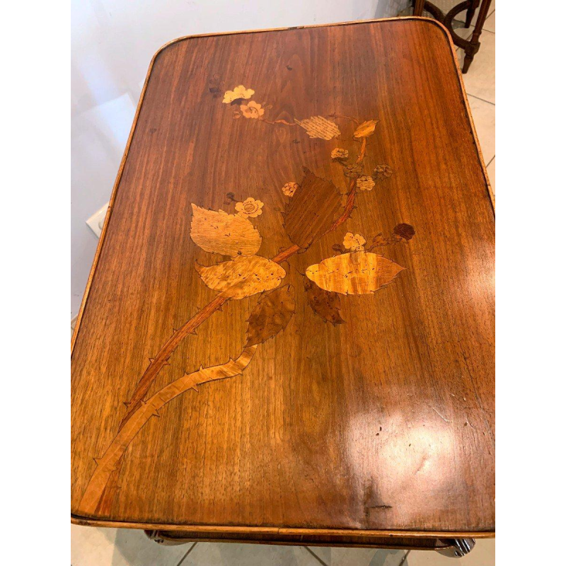 Nancy School, Art Nouveau pedestal table with two marquetry shelves decorated with floral motifs, early 20th century