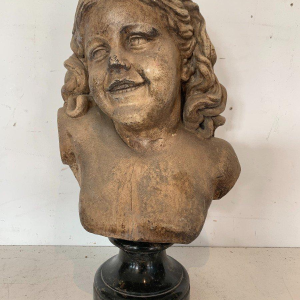 Théophile Rousseau, terracotta buste van een jong meisje, 20e eeuw