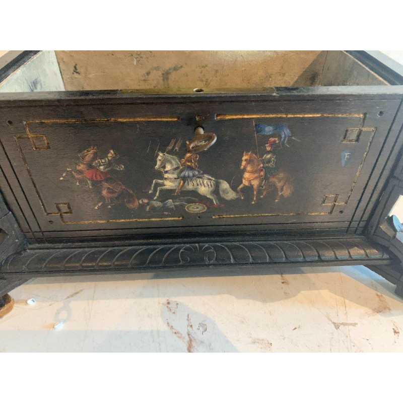 Coffret à bijoux Napoléon III, bois sculpté noirci, décor polychrome, XIXᵉ siècle